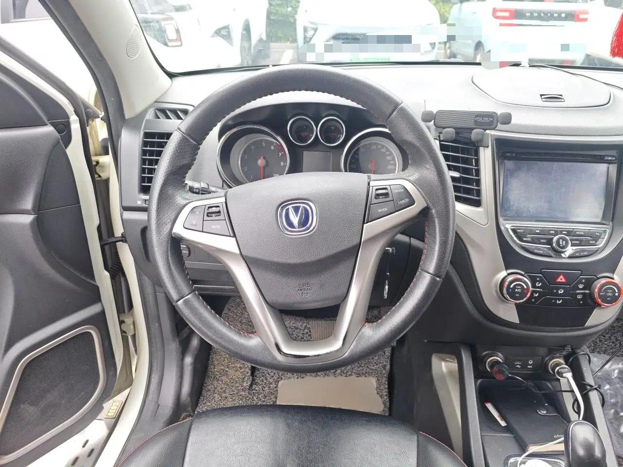 CHANGAN CS35 2012 1.6L Automatic Luxury Version China IV Standard — миниатюра 11