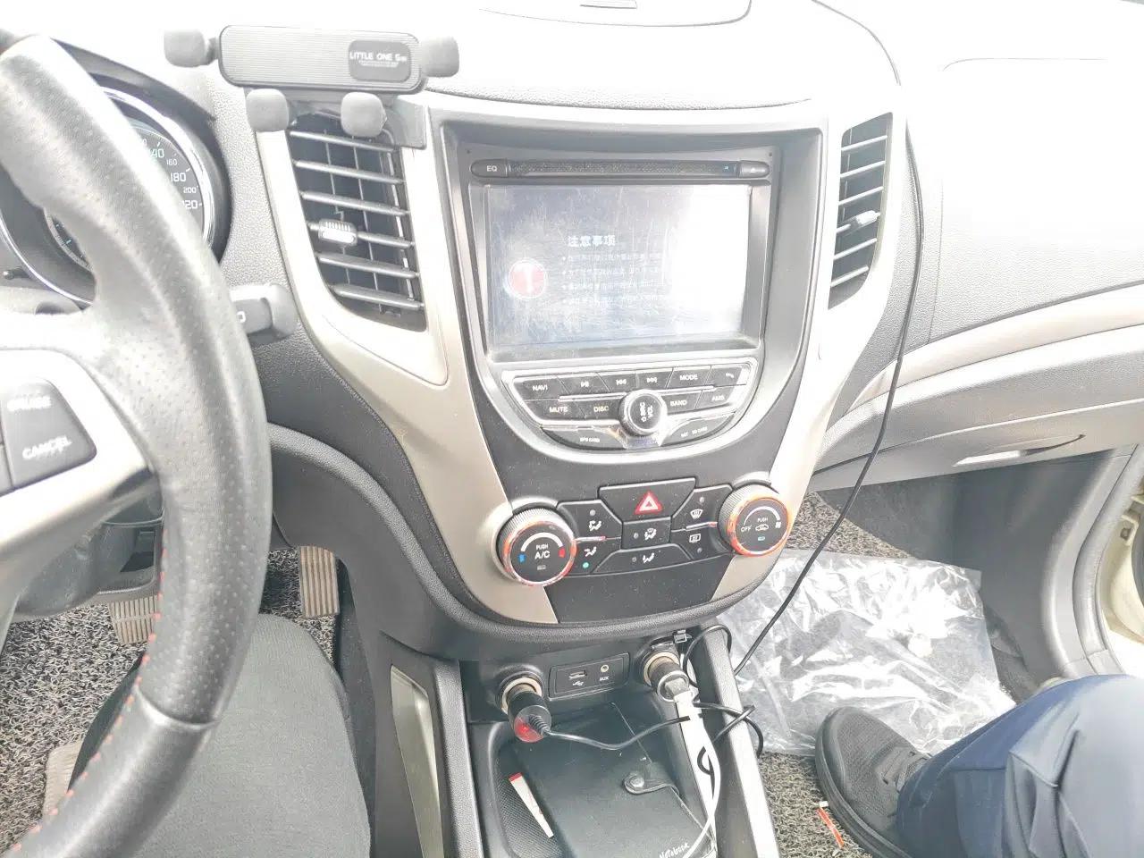CHANGAN CS35 2012 1.6L Automatic Luxury Version China IV Standard — миниатюра 14