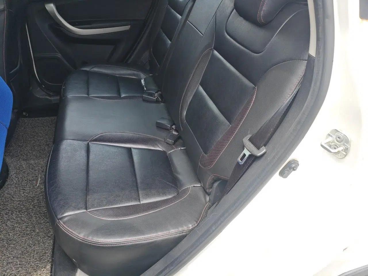 CHANGAN CS35 2012 1.6L Automatic Luxury Version China IV Standard — миниатюра 18