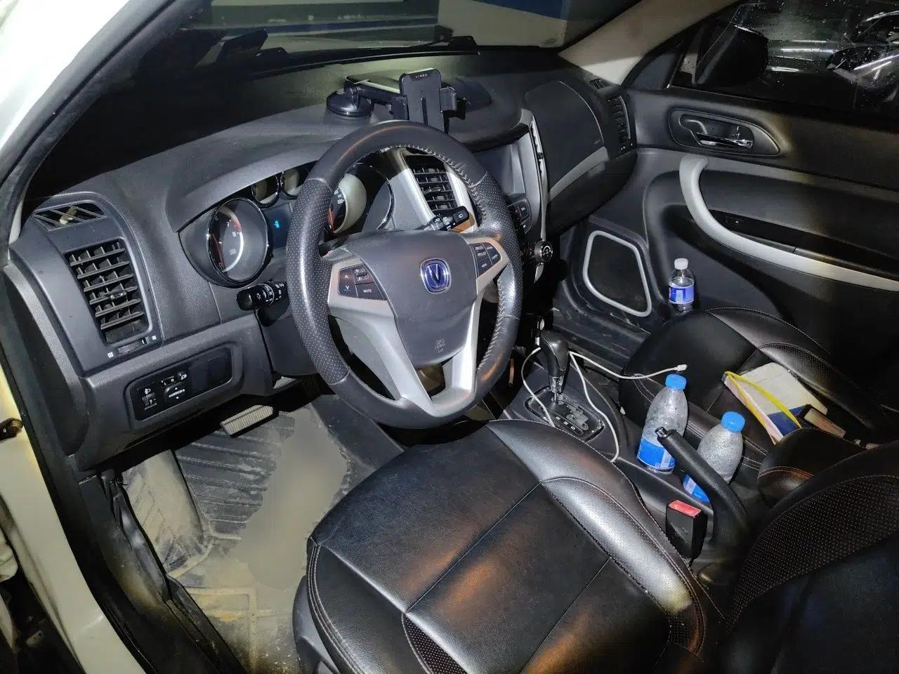 CHANGAN CS35 2015 1.6L Automatic Luxury Model China IV Standard — миниатюра 11