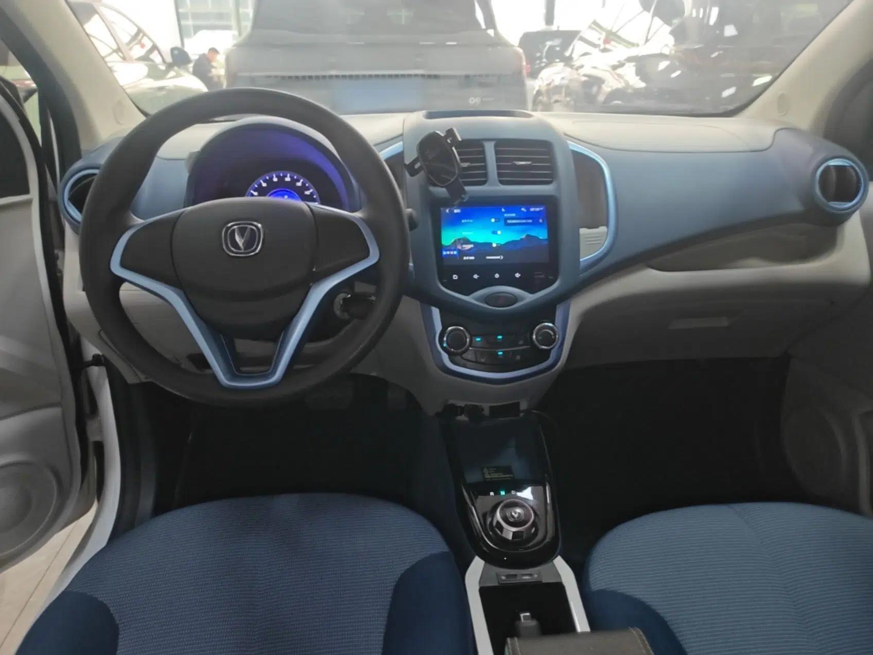 CHANGAN Benni E-Star 2021 National Edition Colorful Version Lithium Iron Phosphate (31.86 kWh) — миниатюра 13
