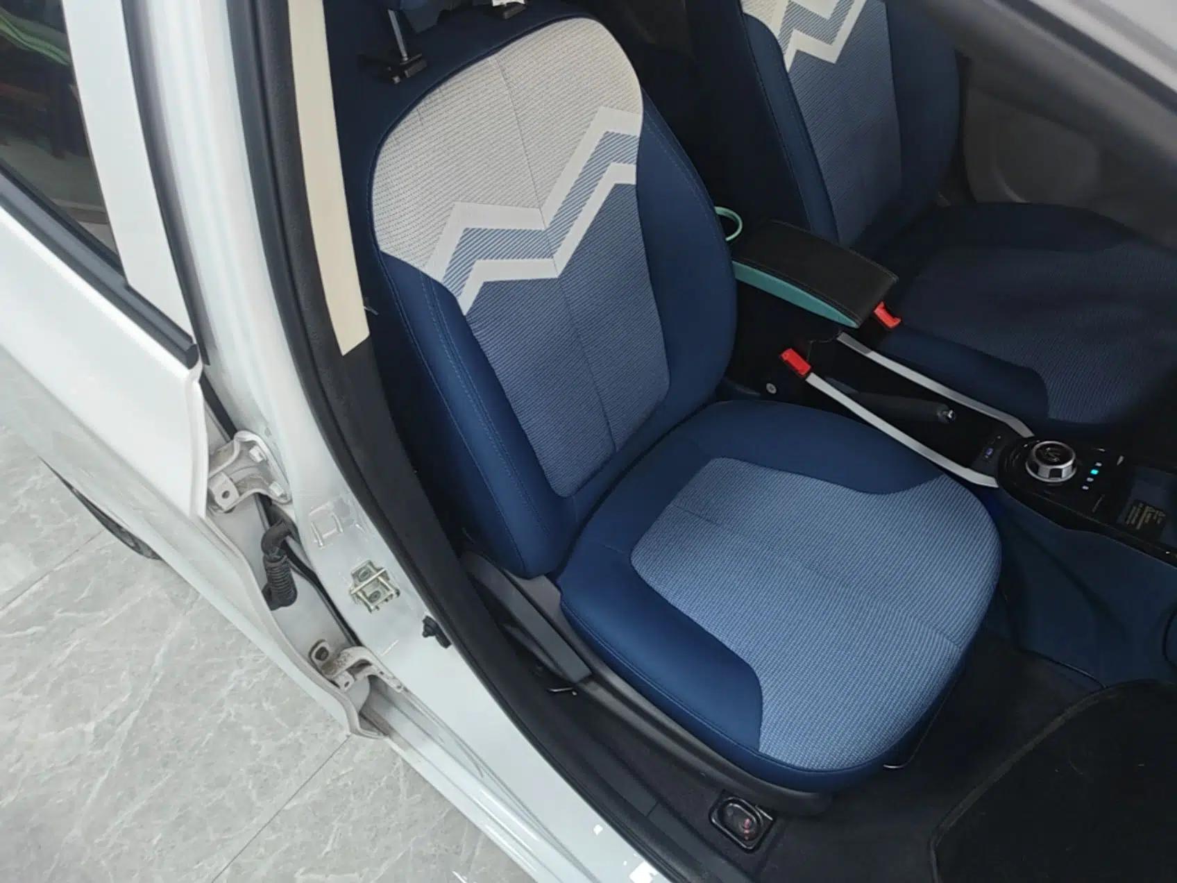CHANGAN Benni E-Star 2021 National Edition Colorful Version Lithium Iron Phosphate (31.86 kWh) — миниатюра 23