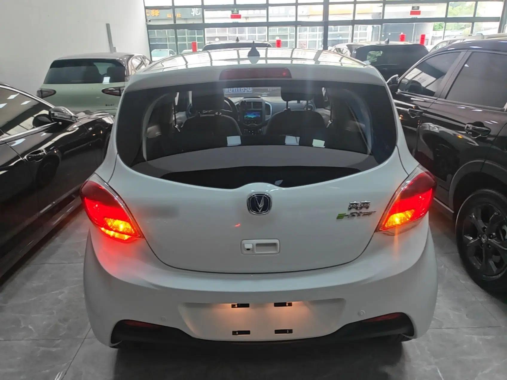 CHANGAN Benni E-Star 2021 National Edition Colorful Version Lithium Iron Phosphate (31.86 kWh) — миниатюра 5