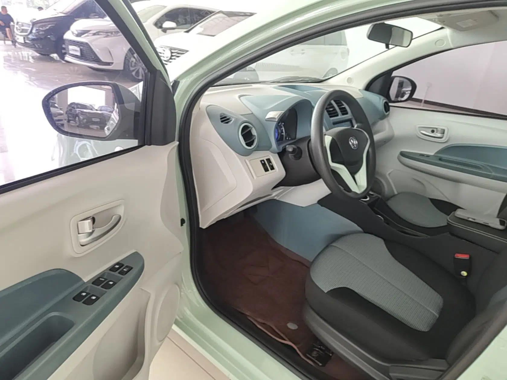 CHANGAN Benni E-Star 2021 National Edition Colorful Version Lithium Iron Phosphate (31.86 kWh) — миниатюра 19