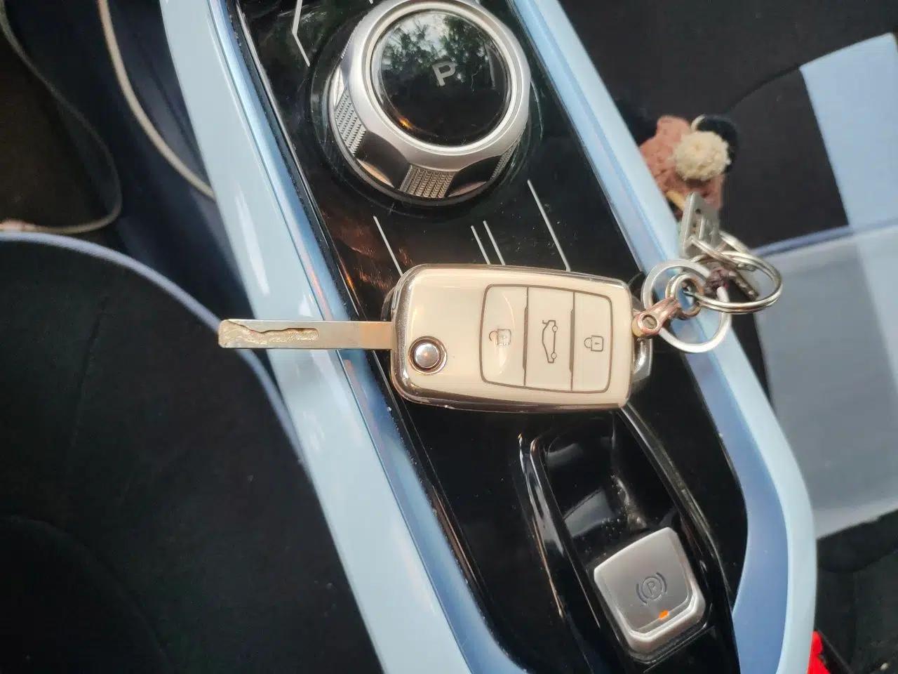 CHANGAN Benni E-Star 2022 Charming Edition Colorful Model Lithium Iron Phosphate — миниатюра 9