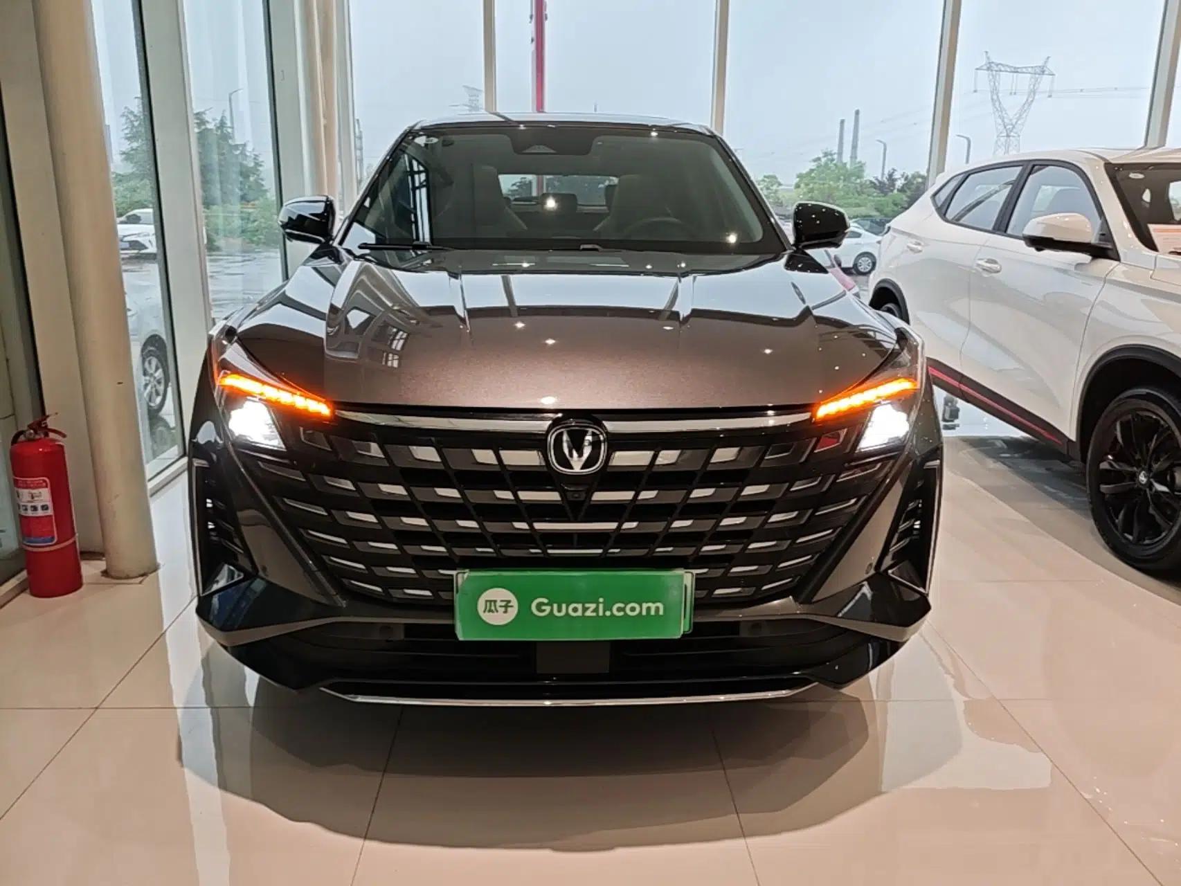CHANGAN UNI-Z New Energy 2024 Blue Whale Smart Electric iDD 125km Beyond Edition — миниатюра 2
