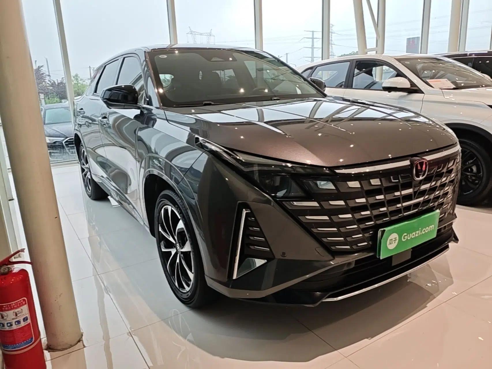 CHANGAN UNI-Z New Energy 2024 Blue Whale Smart Electric iDD 125km Beyond Edition — миниатюра 3