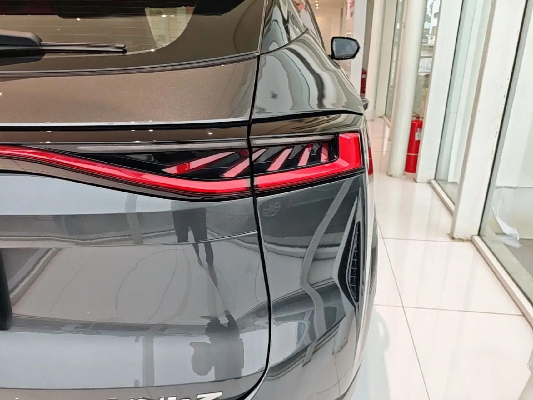 CHANGAN UNI-Z New Energy 2024 Blue Whale Smart Electric iDD 125km Beyond Edition — миниатюра 7