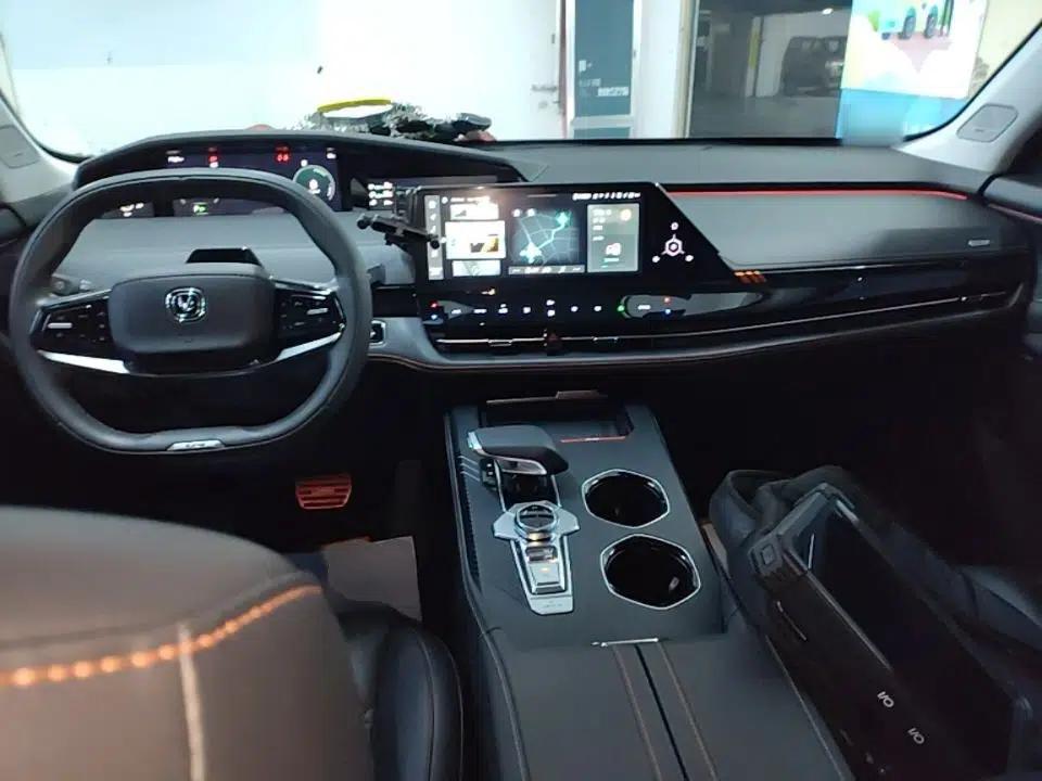 CHANGAN UNI-K iDD 2022 Blue Whale iDD 130km 1.5T Prestige Model — миниатюра 13