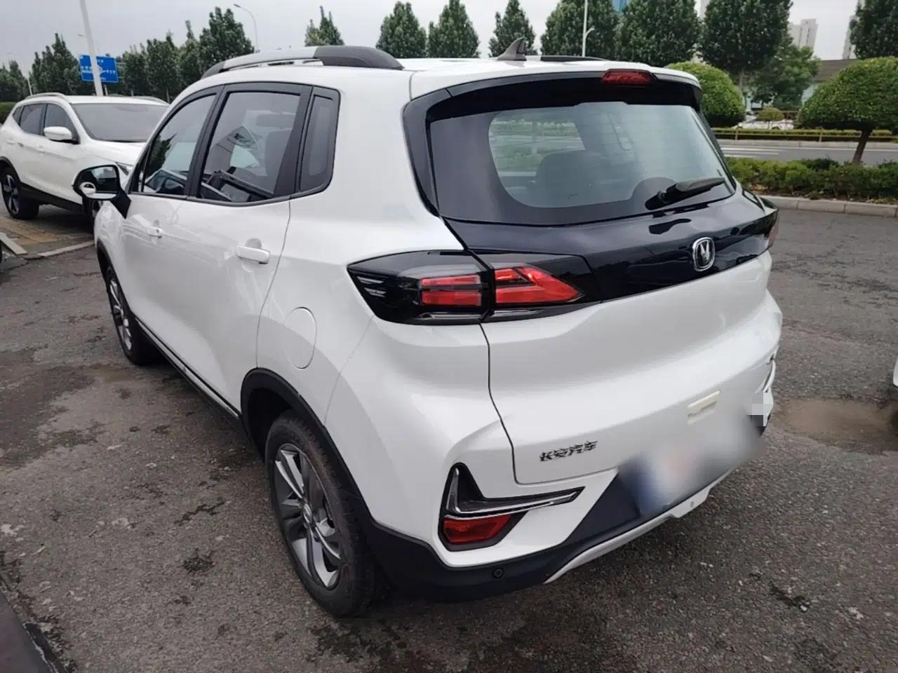 CHANGAN CS15 2021 1.5L Manual Entry-Level Trim — миниатюра 4
