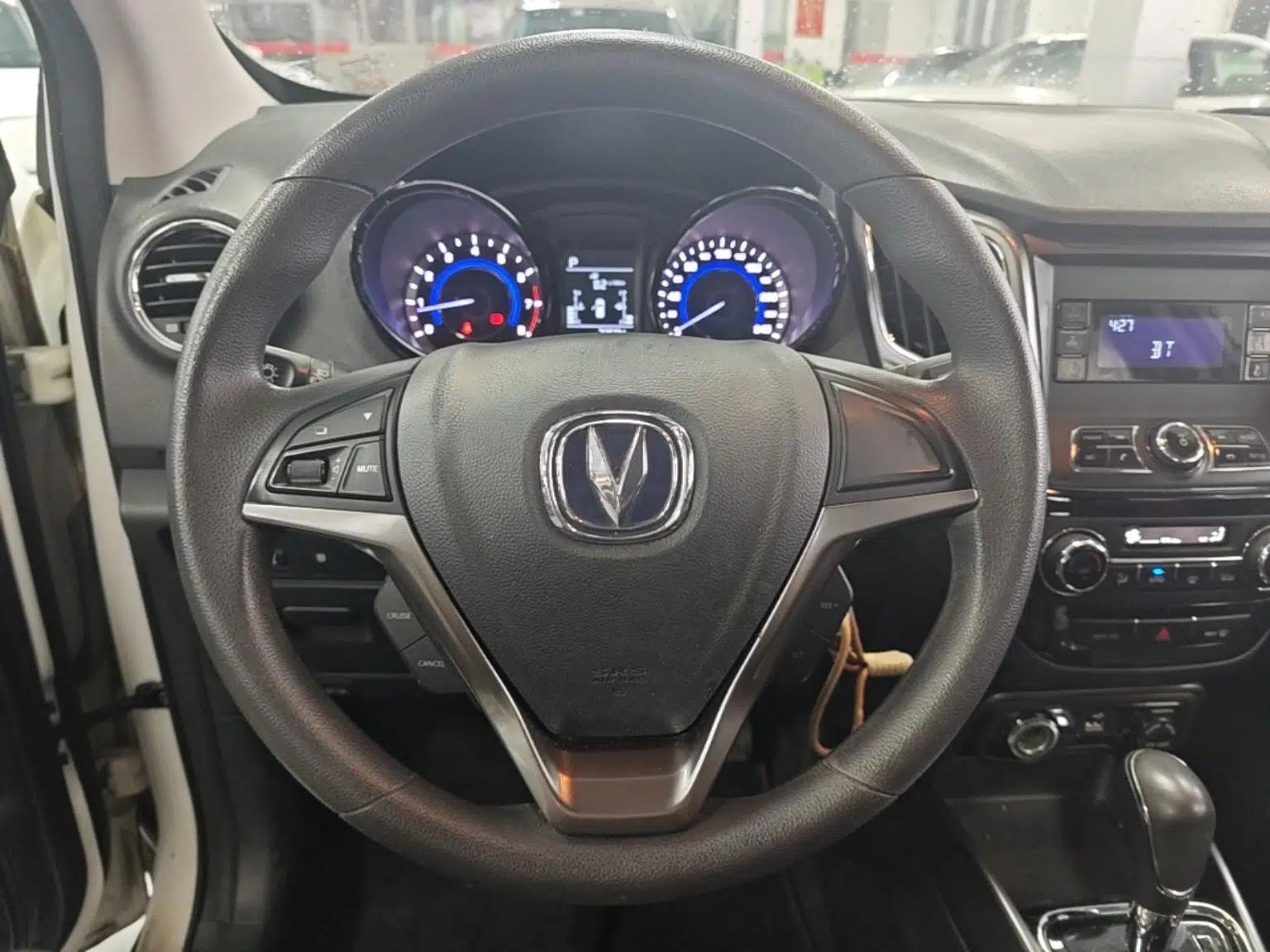 CHANGAN CS15 2016 1.5L Automatic Fashion Edition — миниатюра 14
