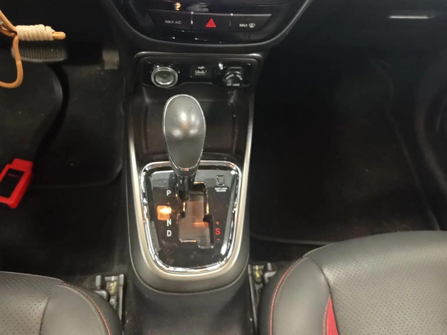 CHANGAN CS15 2016 1.5L Automatic Fashion Edition — миниатюра 17
