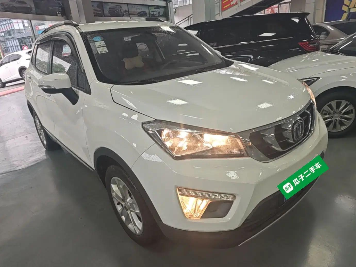 CHANGAN CS15 2016 1.5L Automatic Fashion Edition — миниатюра 3