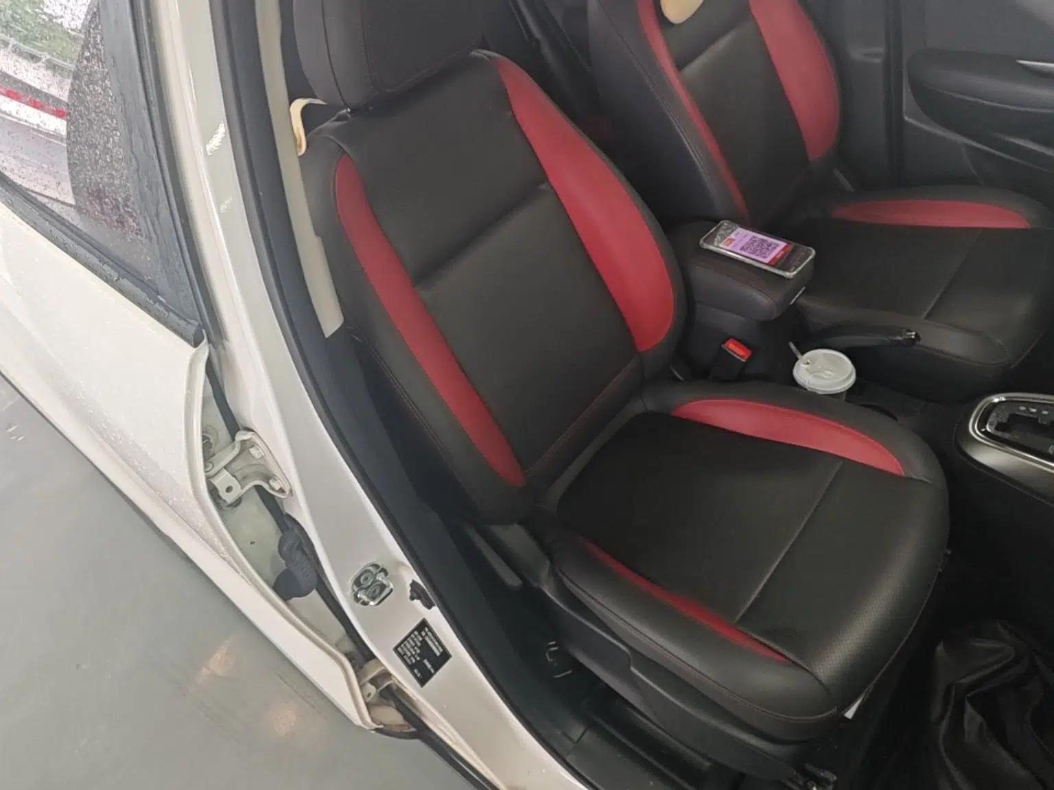 CHANGAN CS15 2016 1.5L Automatic Fashion Edition — миниатюра 23