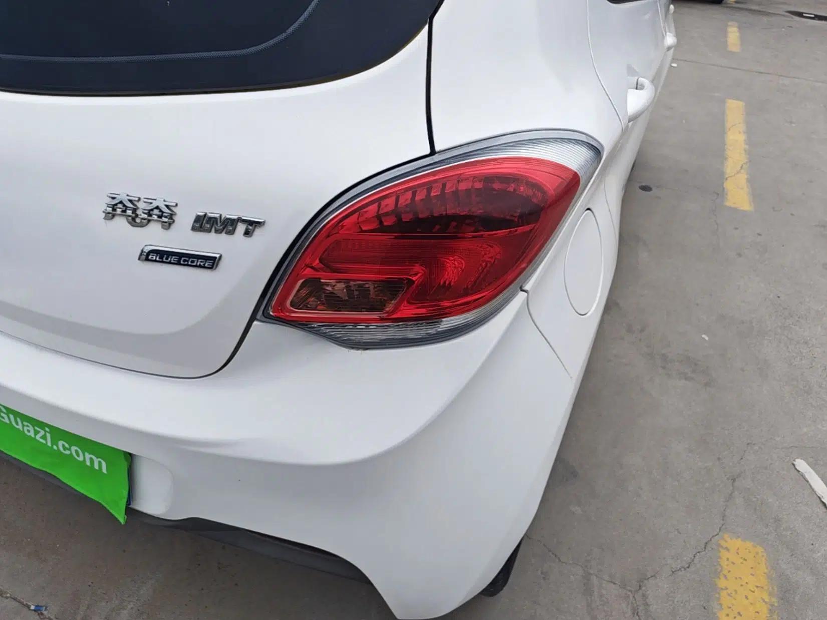 CHANGAN Benni 2014 1.4L IMT Luxury Model — миниатюра 7