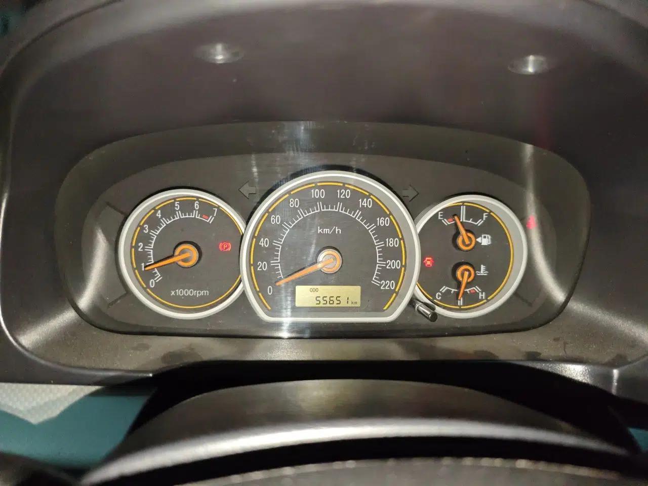 CHANGAN Alsvin 2012 Sedan 1.5L Manual Luxury Model — миниатюра 12