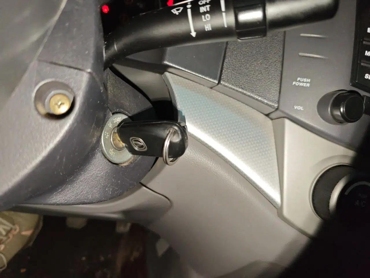 CHANGAN Alsvin 2012 Sedan 1.5L Manual Luxury Model — миниатюра 9