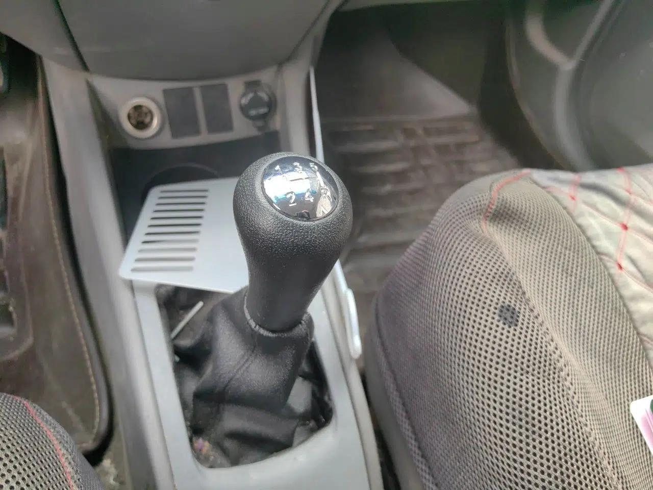 CHANGAN Alsvin 2012 Sedan 1.5L Manual Luxury Model — миниатюра 15