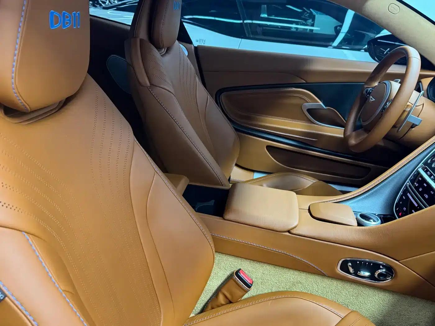 Aston Martin DB11 2019 4.0T V8 Coupe — миниатюра 9