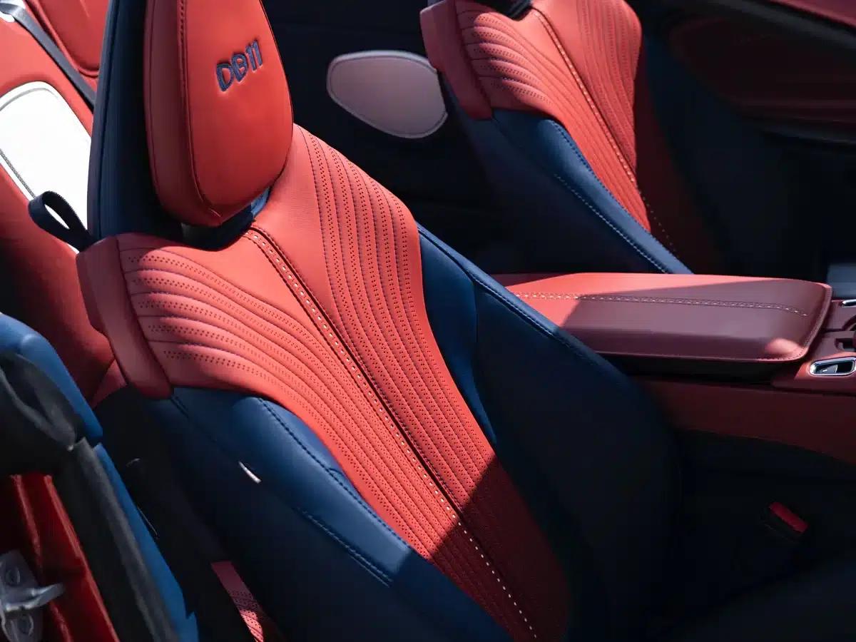 Aston Martin DB11 2019 4.0T V8 Volante — миниатюра 23