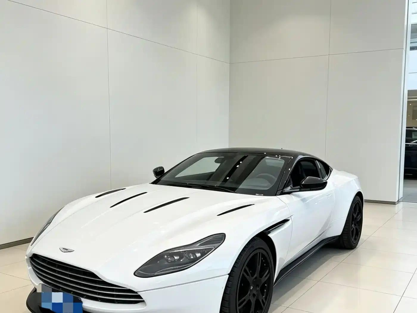 Aston Martin DB11 2016 5.2T First Edition — миниатюра 2