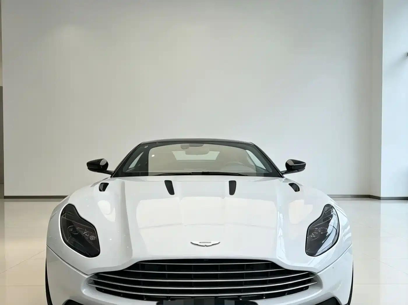 Aston Martin DB11 2016 5.2T First Edition — миниатюра 3