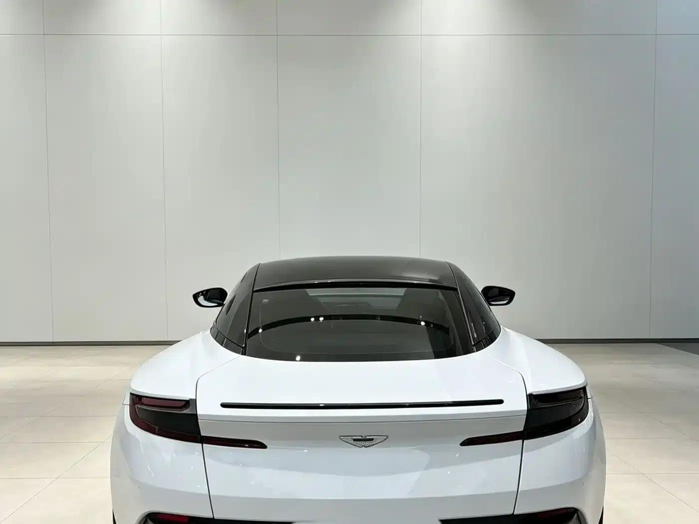 Aston Martin DB11 2016 5.2T First Edition — миниатюра 4