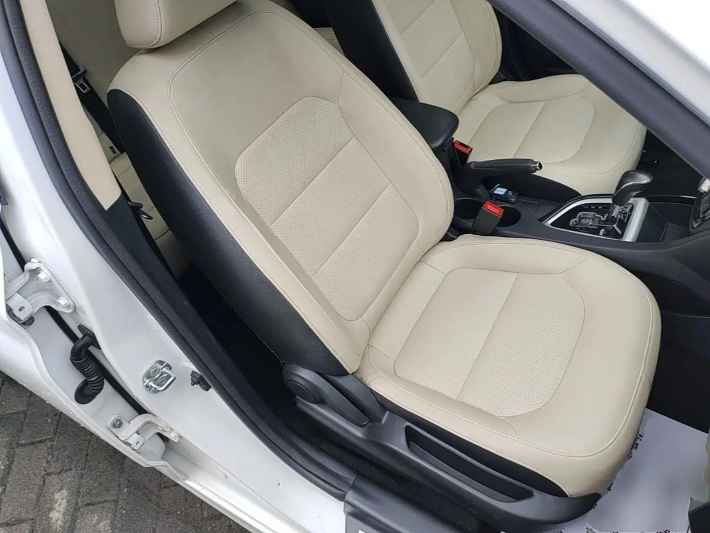 CHANGAN Alsvin V7 2015 1.6L Automatic Enjoyment Model China V Standard — миниатюра 23