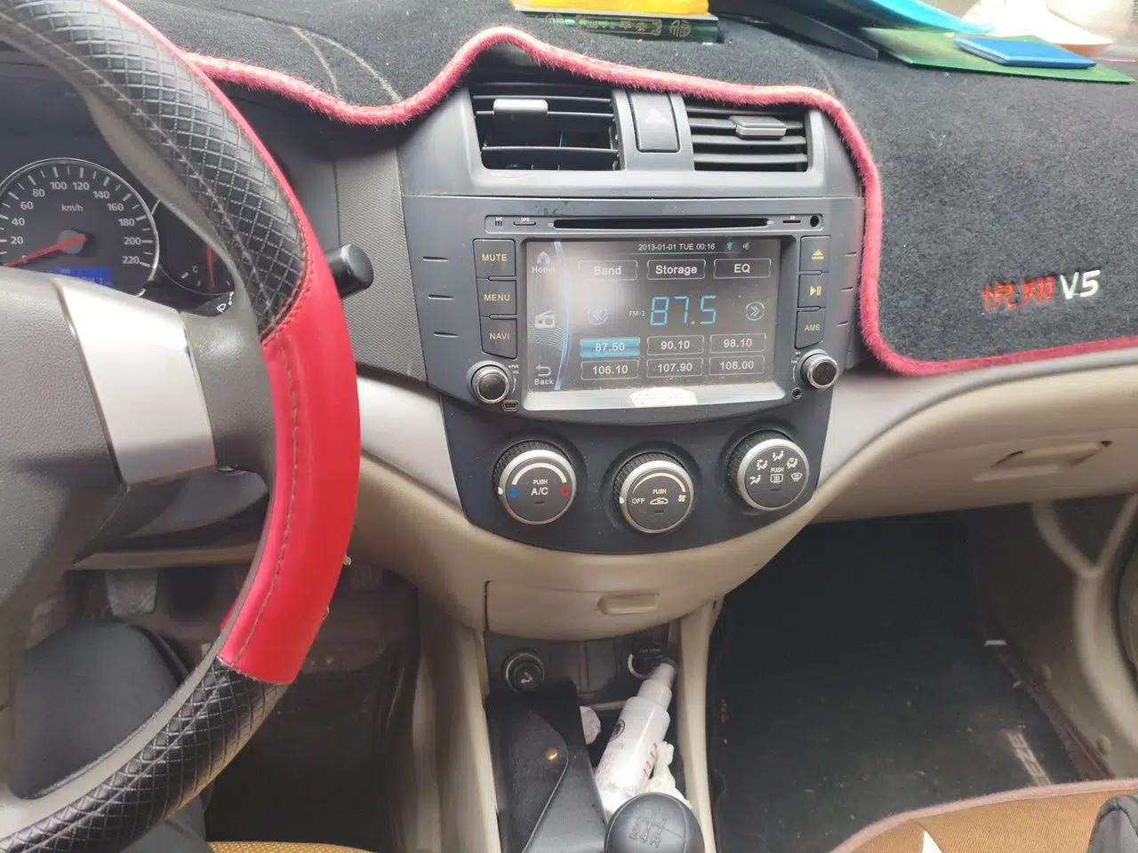 CHANGAN Alsvin V5 2012 1.5L Manual Dream Edition — миниатюра 14