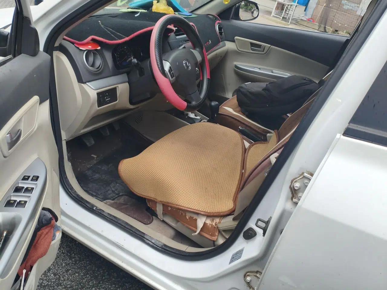 CHANGAN Alsvin V5 2012 1.5L Manual Dream Edition — миниатюра 17