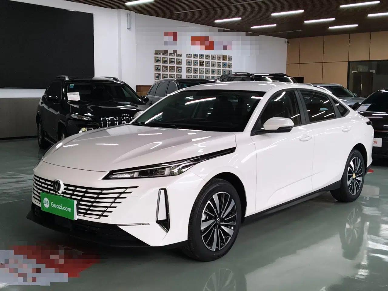 CHANGAN Eado PHEV 2025 Smart New Blue Whale 145KM High-Energy Edition — миниатюра 1