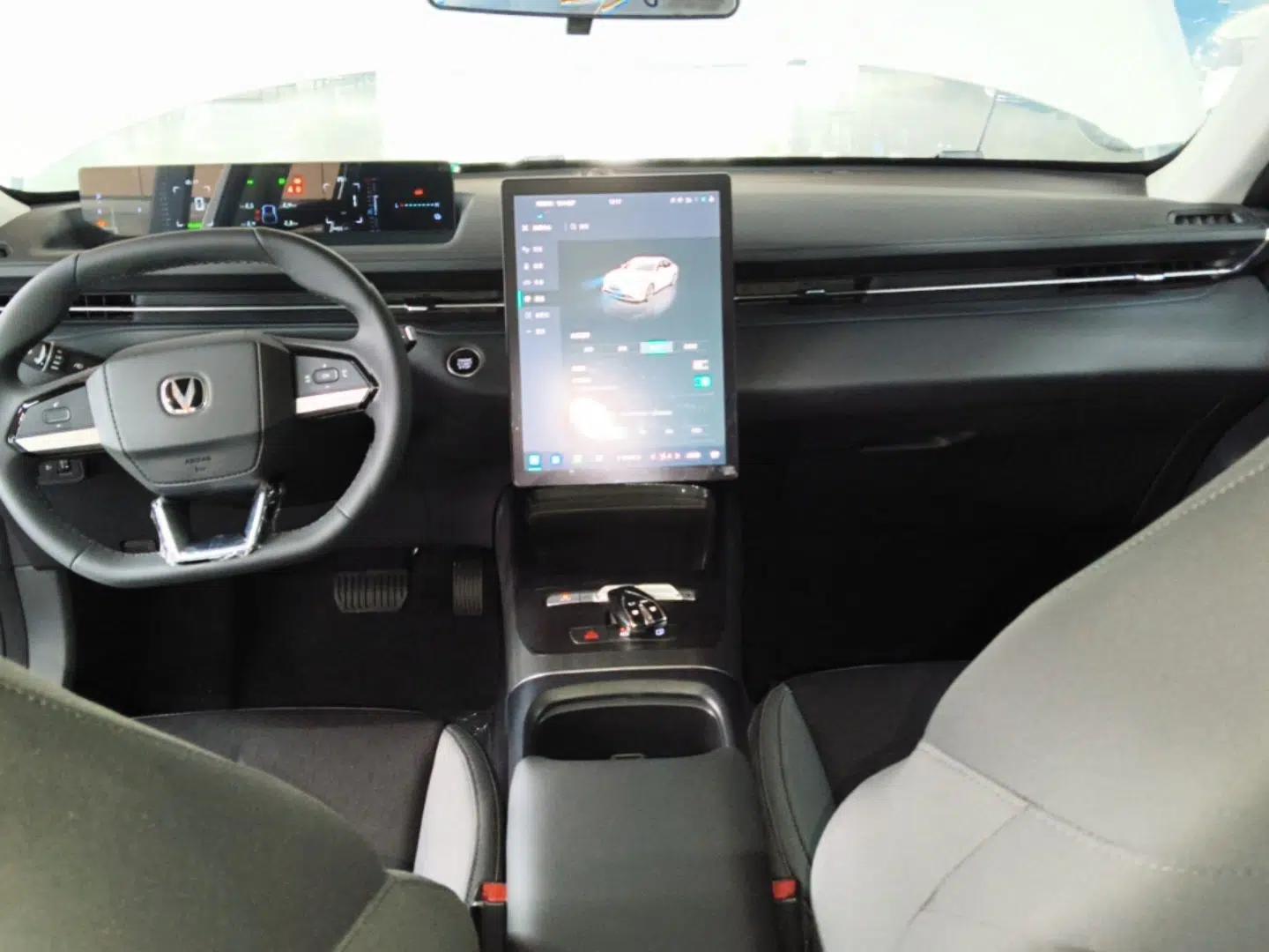 CHANGAN Eado PHEV 2025 Smart New Blue Whale 145KM High-Energy Edition — миниатюра 12