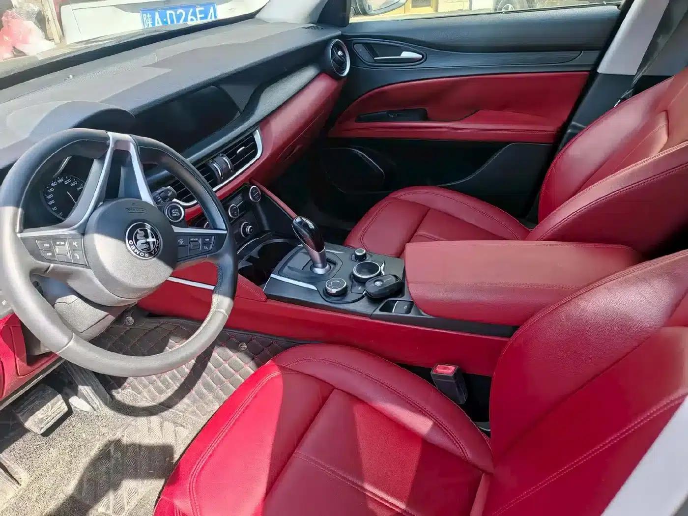 2017 Stelvio 2.0T 200HP Elite Edition — миниатюра 3