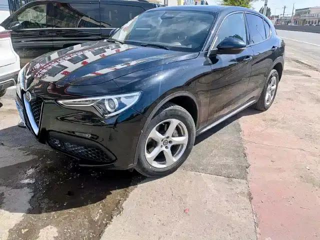 2017 Stelvio 2.0T 200HP Elite Edition