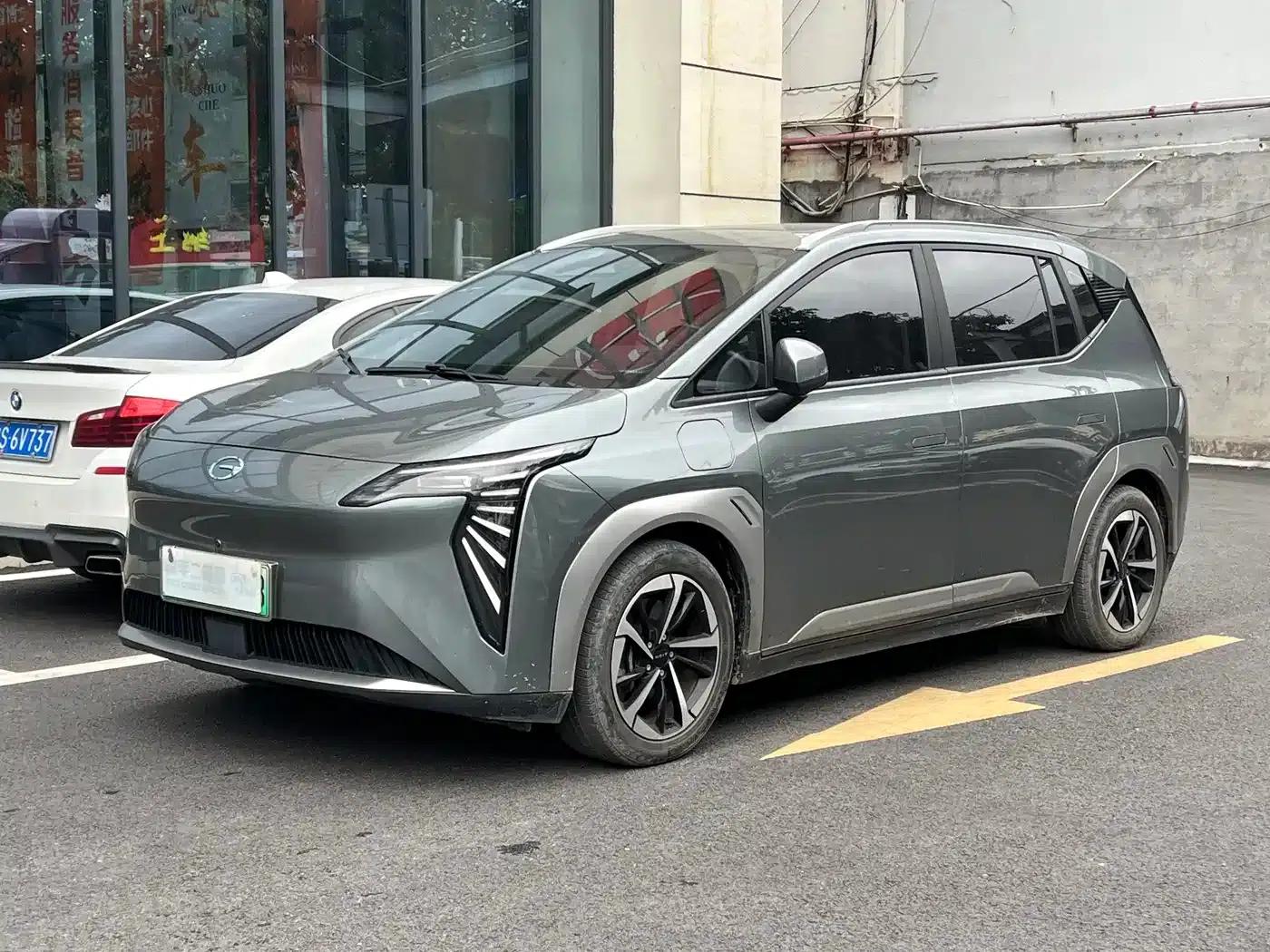 AION Y 2022 Model 70 Smart Edition Lithium Iron Phosphate — миниатюра 1
