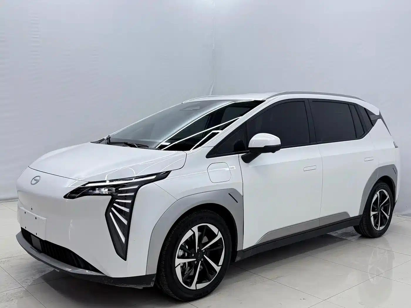 AION Y 2025 Plus 510 Smart Edition — миниатюра 1