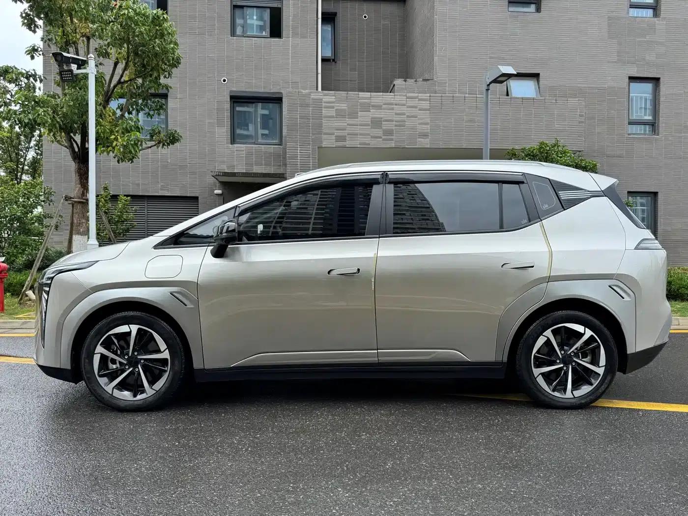 AION Y 2024 Plus 510 Smart Driving Edition — миниатюра 2