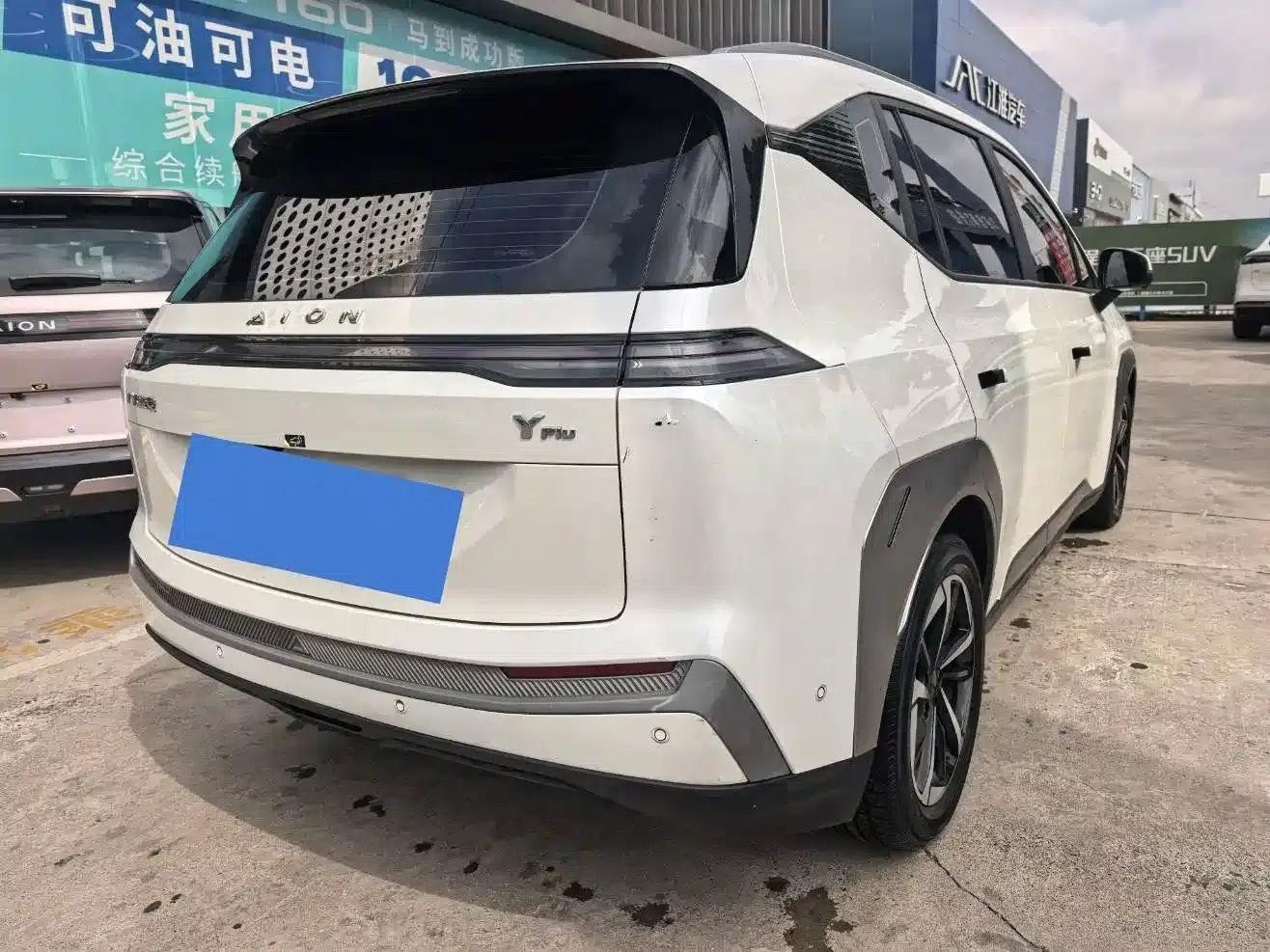 AION Y 2023 Plus 510 Smart Edition — миниатюра 3