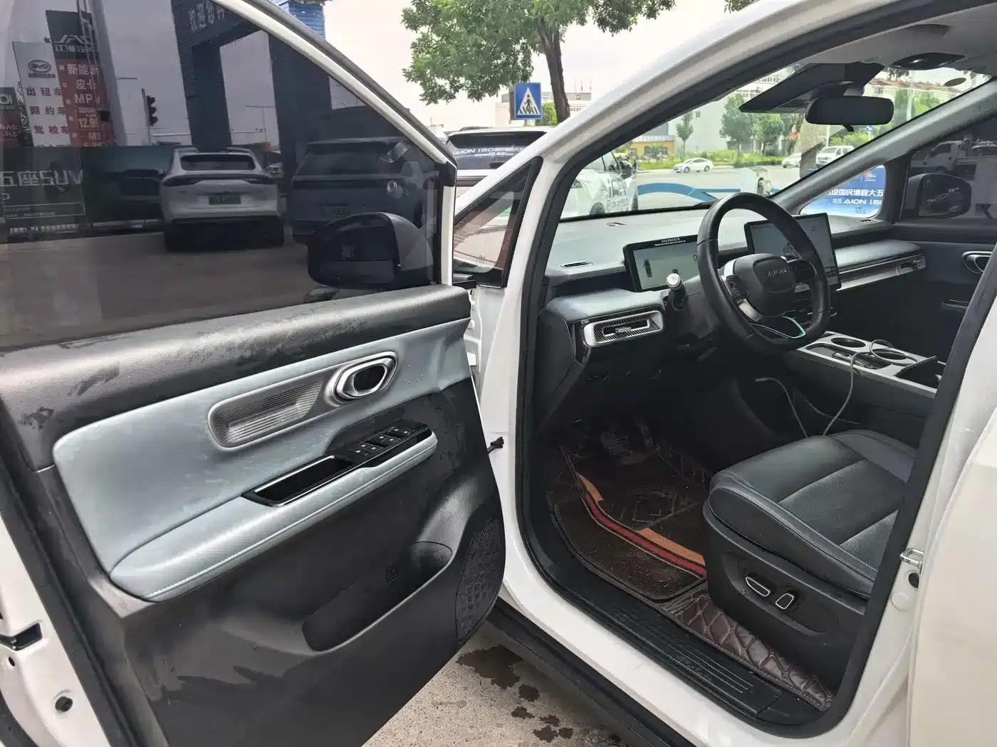 AION Y 2023 Plus 510 Smart Edition — миниатюра 6