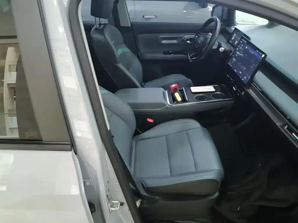 AION Y 2022 Plus 70 Smart Edition — миниатюра 25