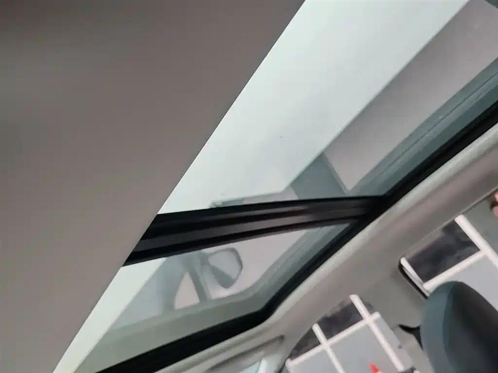 AION Y 2023 Plus 510 Smart Edition — миниатюра 18