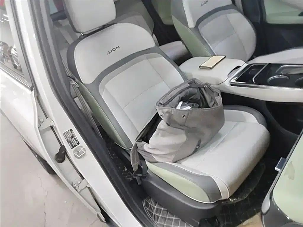 AION Y 2022 Plus 70 Smart Edition — миниатюра 25