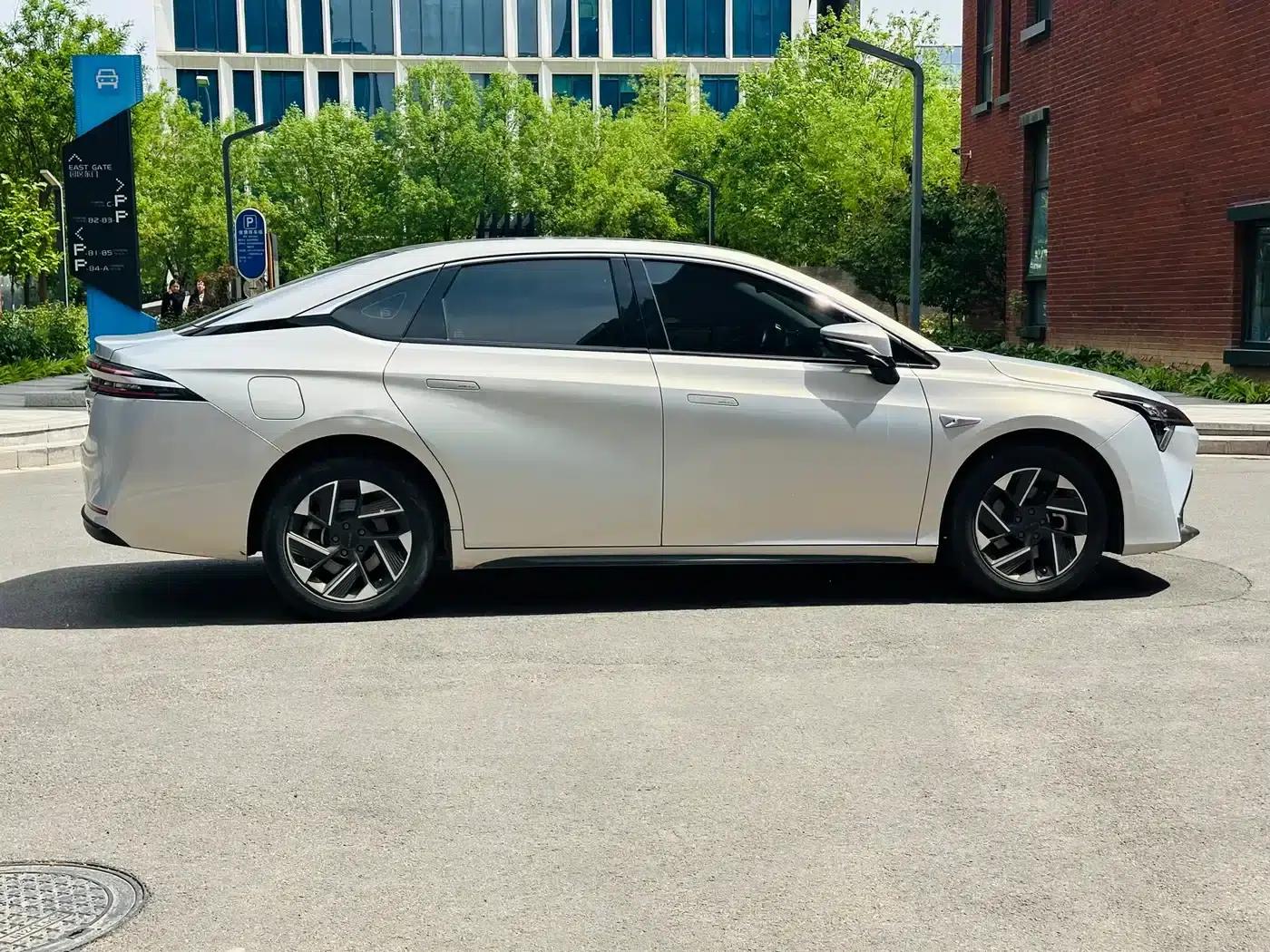 AION S Plus 2021 Model 80km Extended Range — миниатюра 8