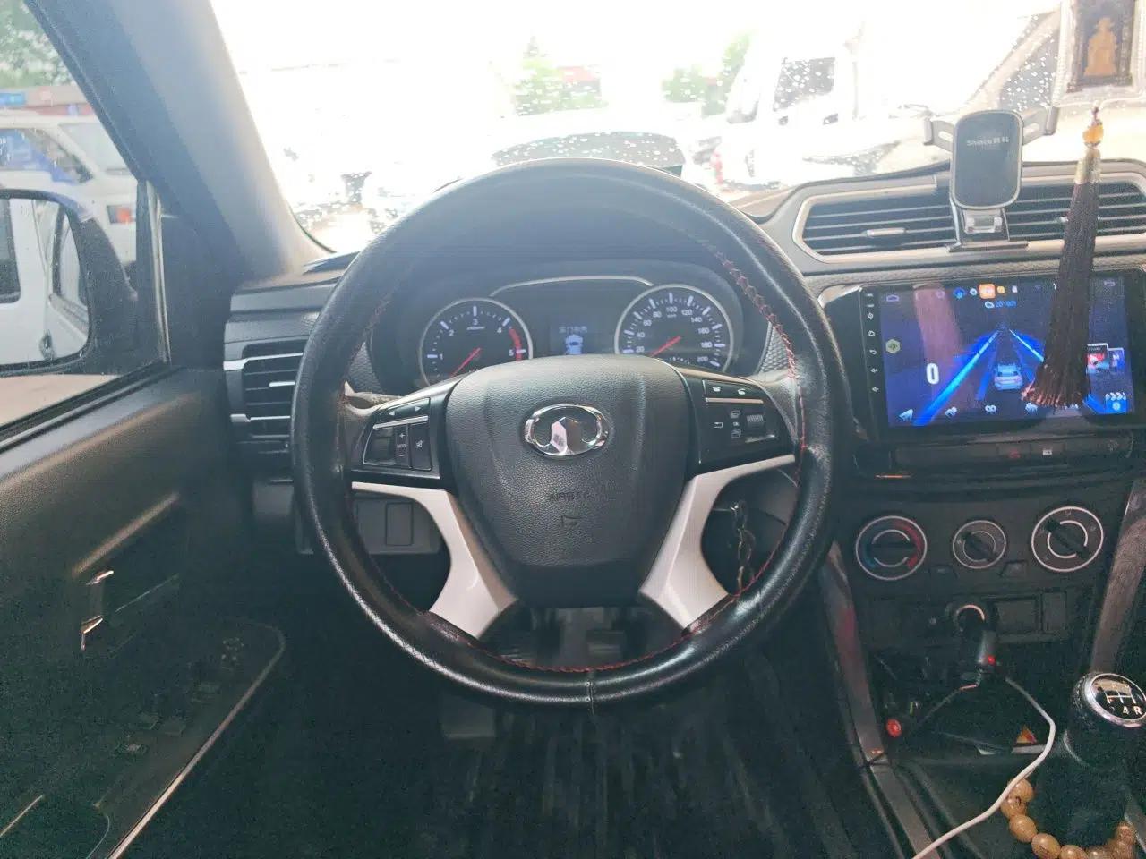 Great Wall Wingle 5 2017 2.0T European Version Diesel Two-Wheel Drive Advanced Large Double-Cab GW4D20E — миниатюра 11