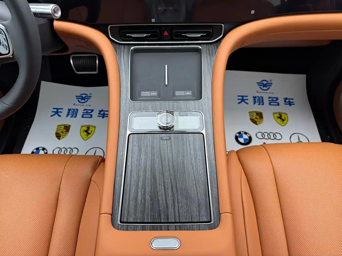 Wenjie M9 2024 Range Extended Max Edition 42kWh 6-Seater — миниатюра 15
