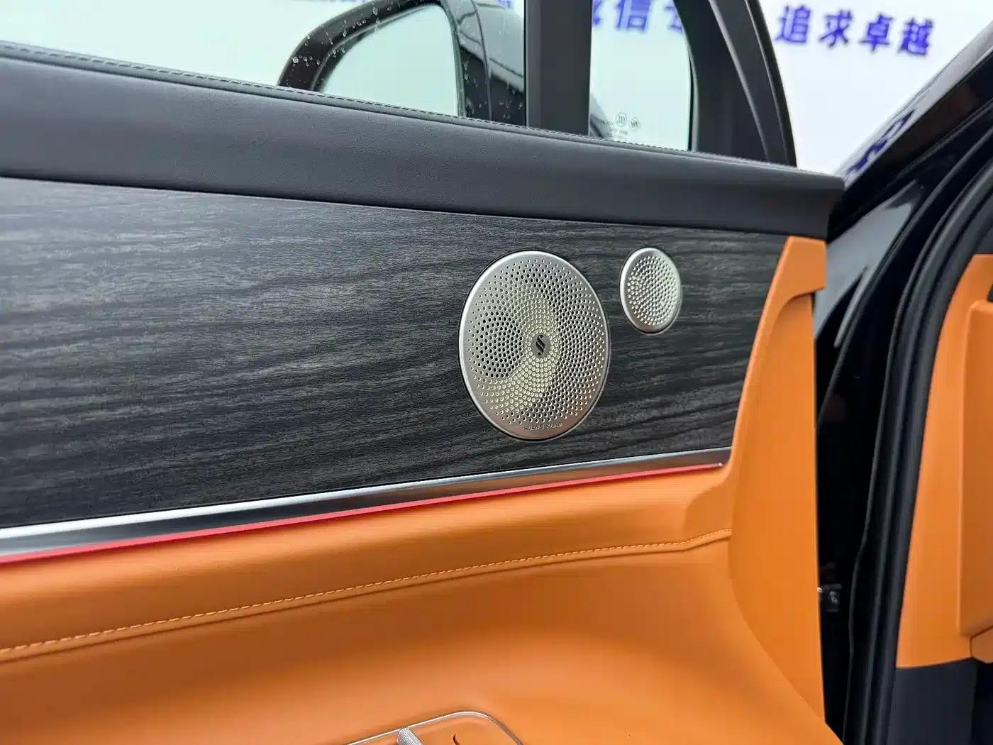 Wenjie M9 2024 Range Extended Max Edition 42kWh 6-Seater — миниатюра 20