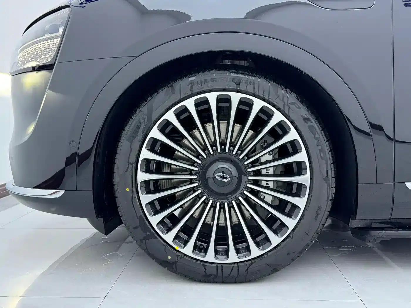Wenjie M9 2024 Range Extended Max Edition 42kWh 6-Seater — миниатюра 22