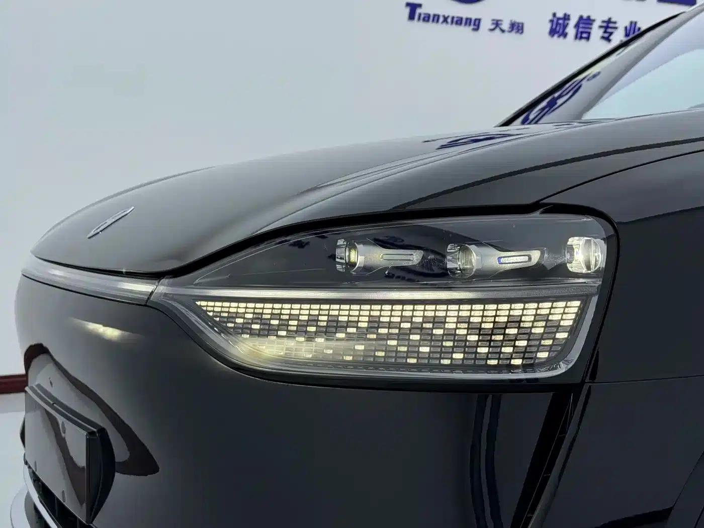 Wenjie M9 2024 Range Extended Max Edition 42kWh 6-Seater — миниатюра 23