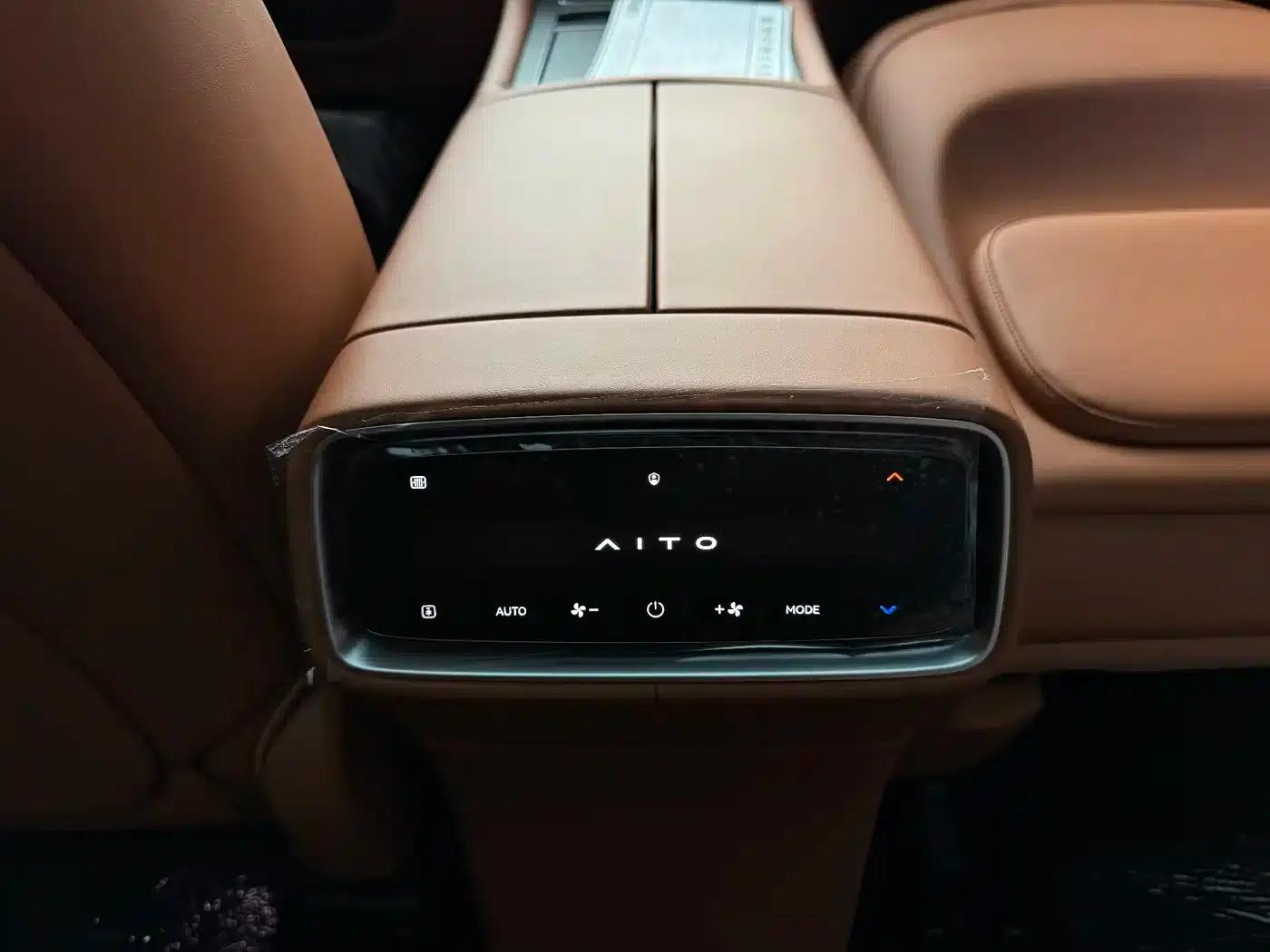 Wenjie M9 2024 Range Extended Max Edition 42kWh 6-Seater — миниатюра 5