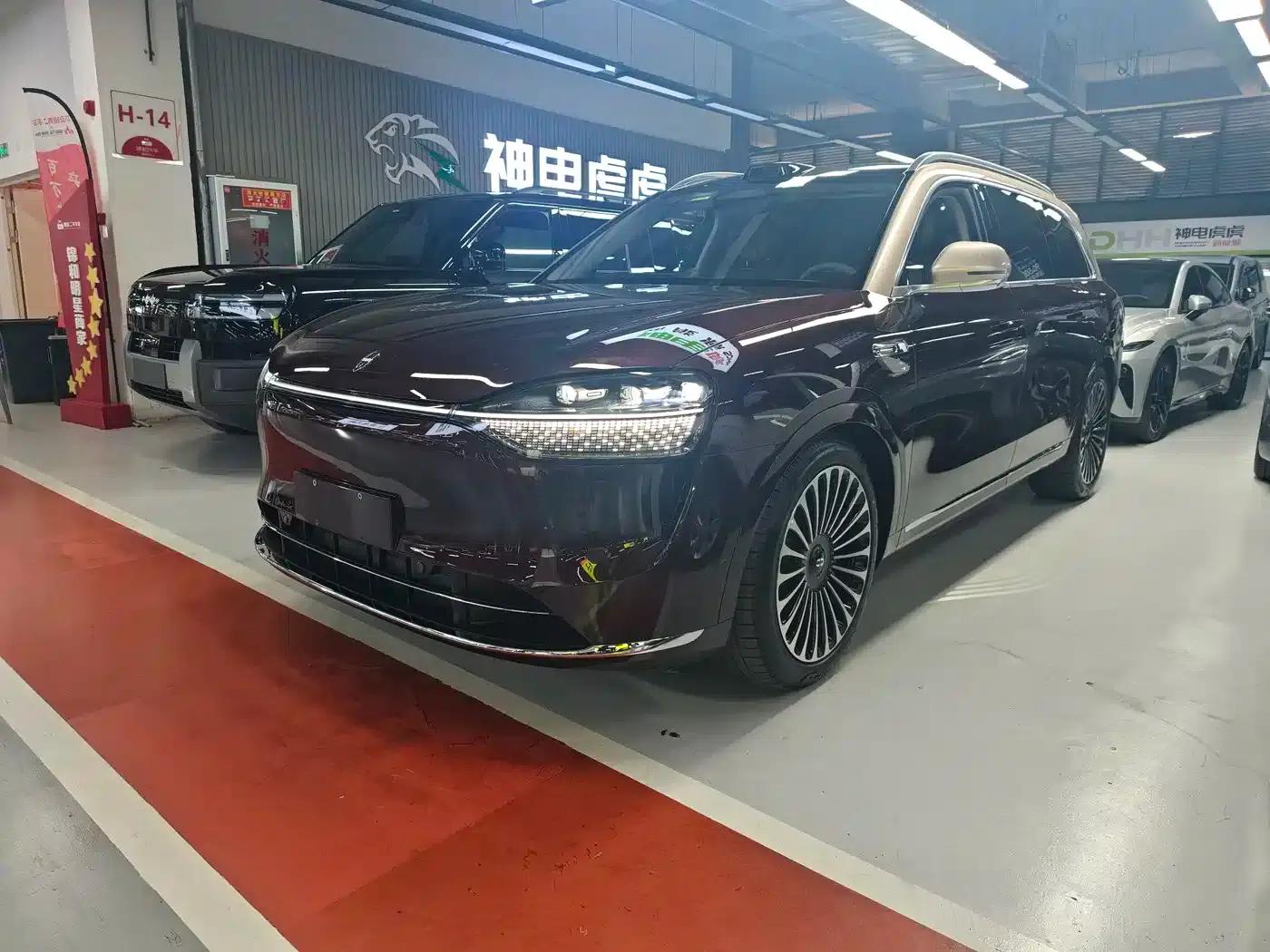 Wenjie M9 2025 Extended Range Max Edition (52kWh, 5-seater, 192-line LiDAR) — миниатюра 1